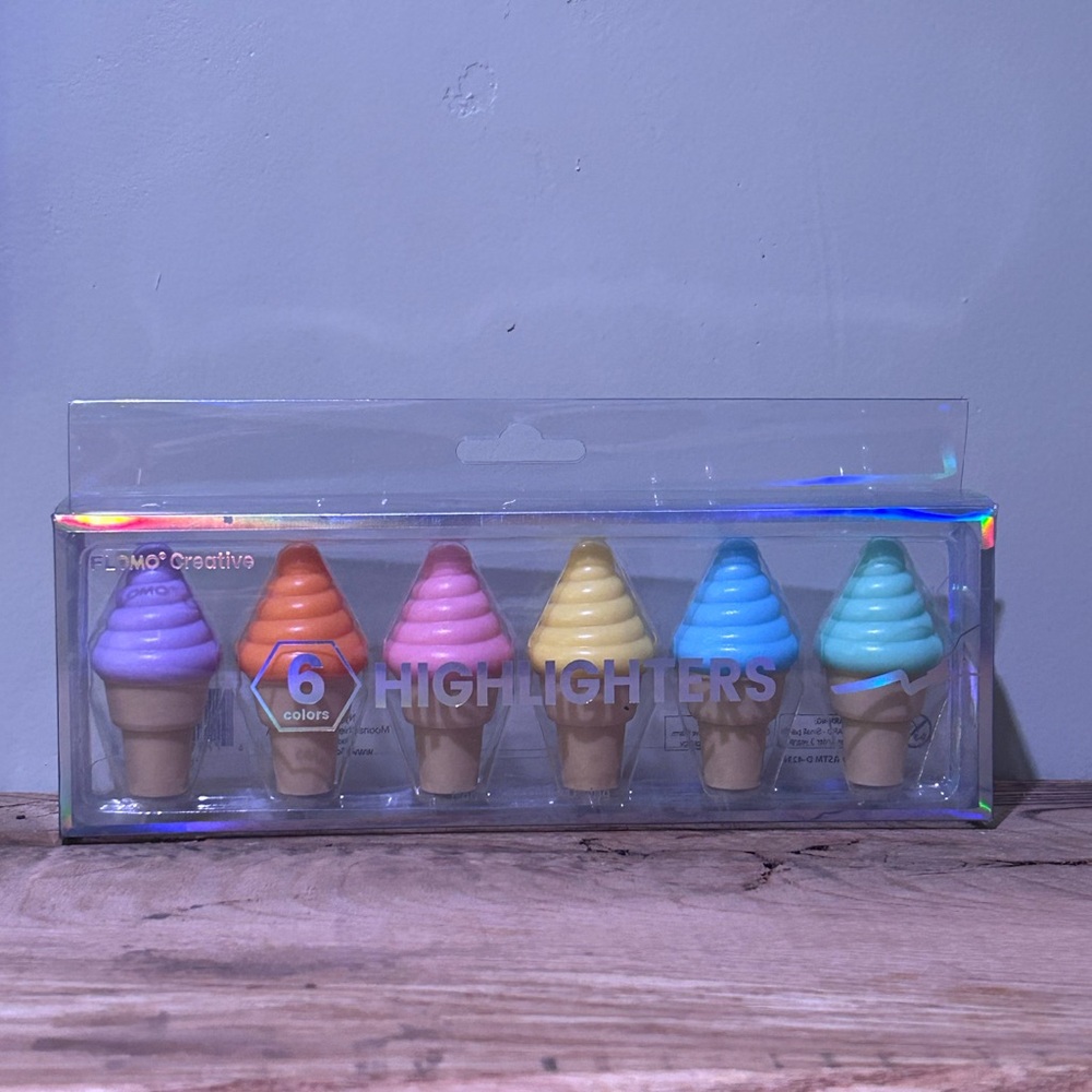 Lomo Creatives Set of 6 Rainbow Ice Cream Cone Shaped Highlighters